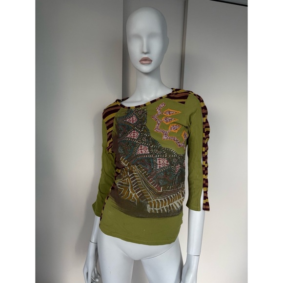 Save the Queen Top - Picture 2 of 7